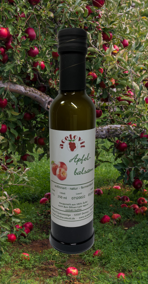Apple balsamic vinega